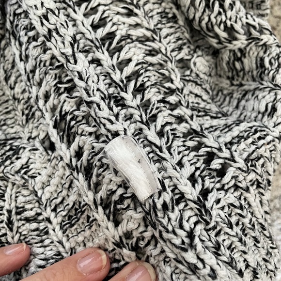 Michael Kors back-zip sweater - Picture 6 of 6